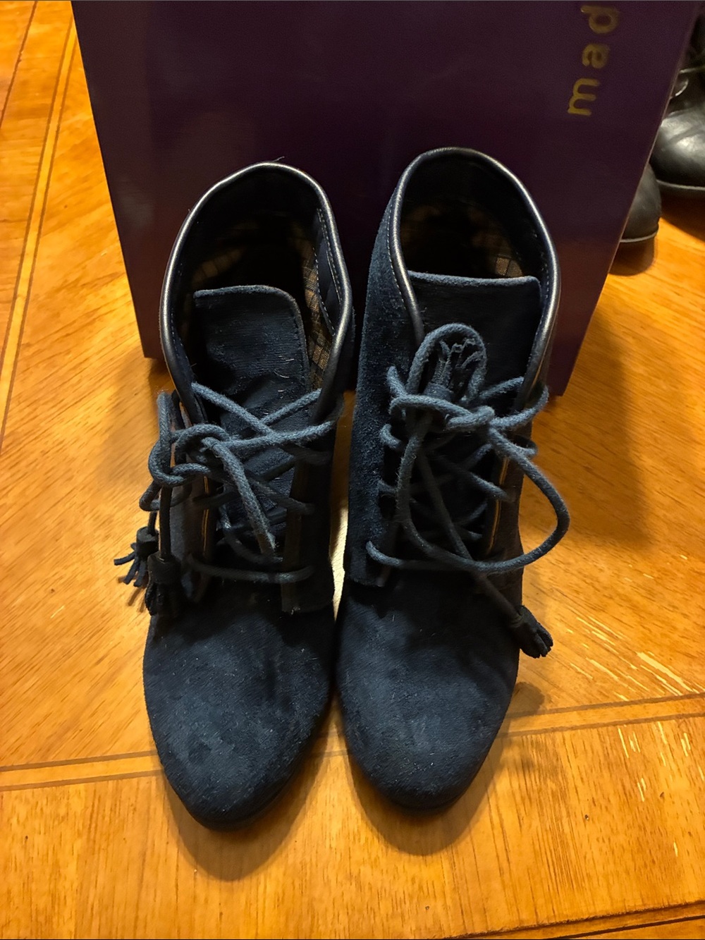 Madison by Just Fab Black Lace-Up Ankle Boots; Size: 6.5M